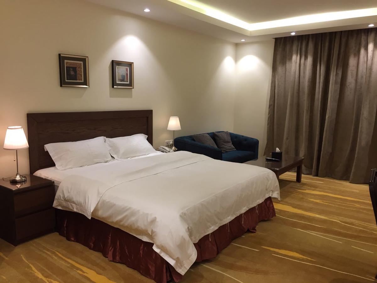 Asfar Plaza Aparthotel Khobar Bagian luar foto