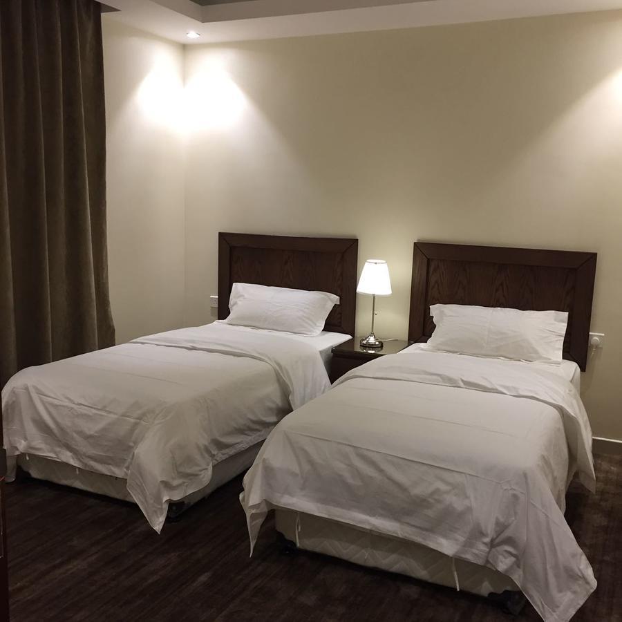 Asfar Plaza Aparthotel Khobar Bagian luar foto