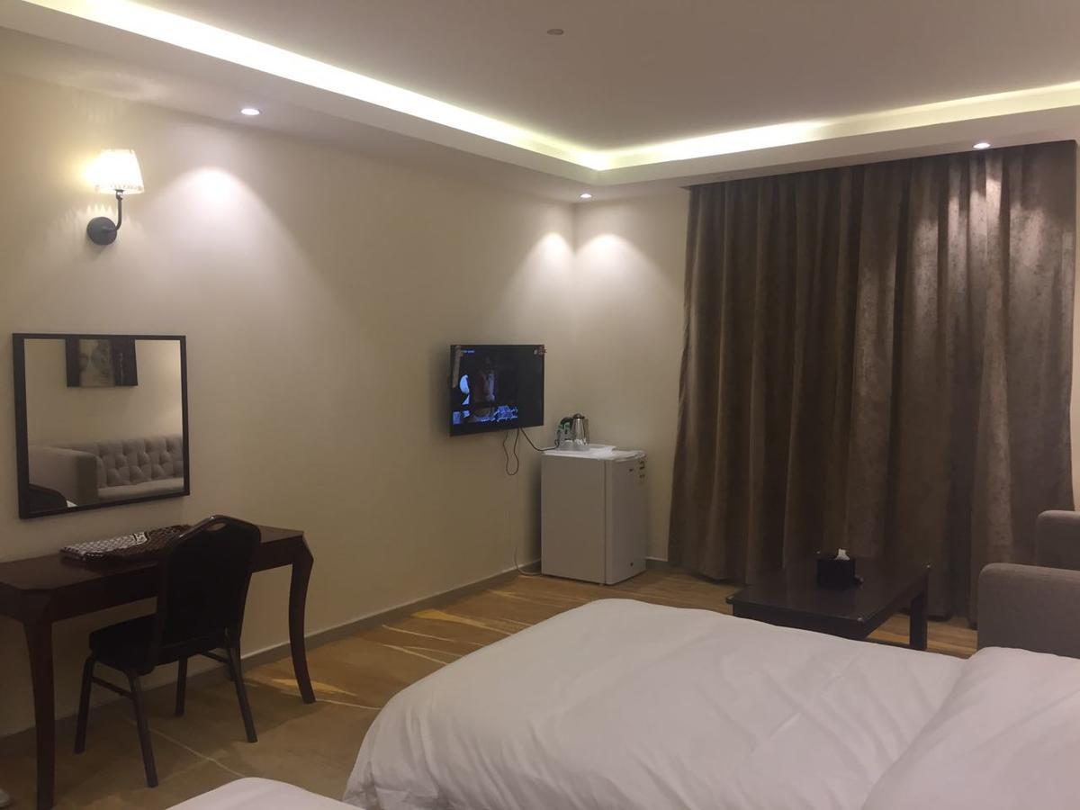 Asfar Plaza Aparthotel Khobar Bagian luar foto